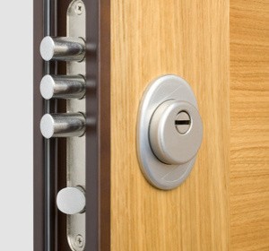 change votre serrure par serrurier aoz en 30 min dans Paris 75 012