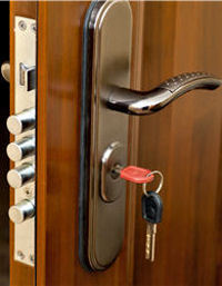 installation de serrure multipoints par serrurier de paris 750 12 pas cher